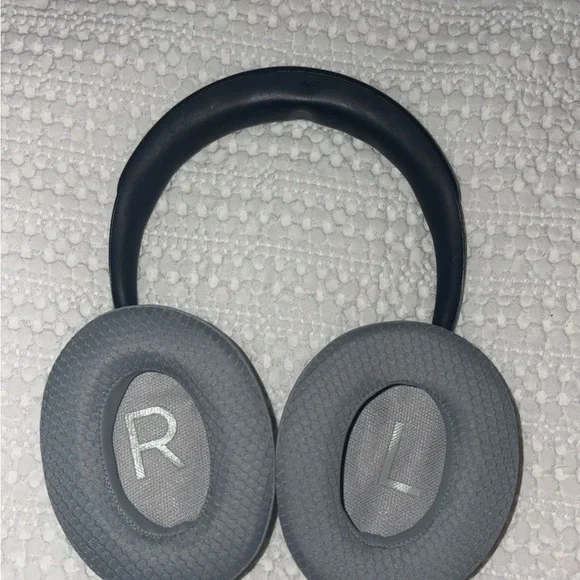Bose 700 Noise Cancelling Wireless Headphones